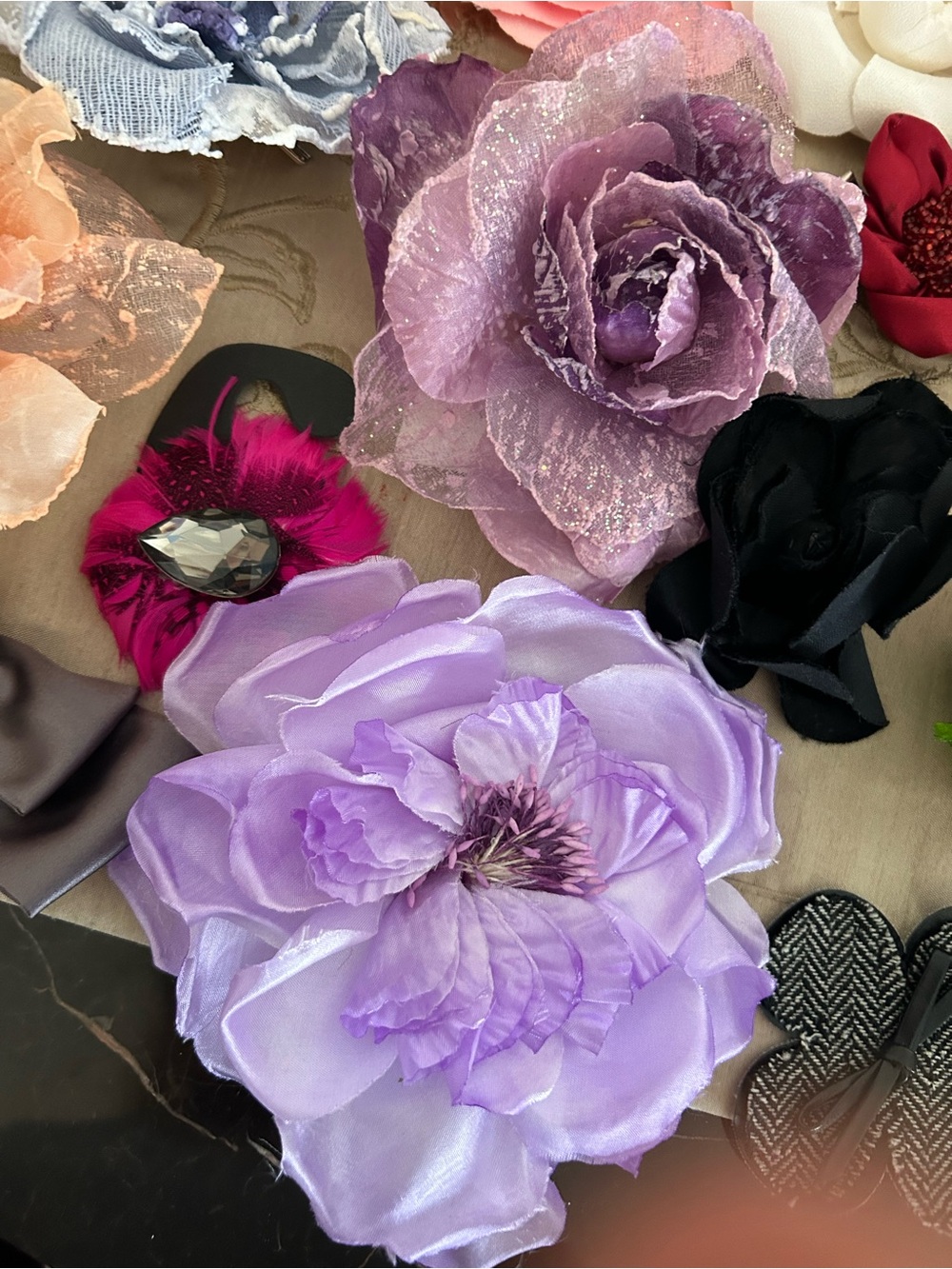 Craft/accessory flower bundle - Picture 4 of 12